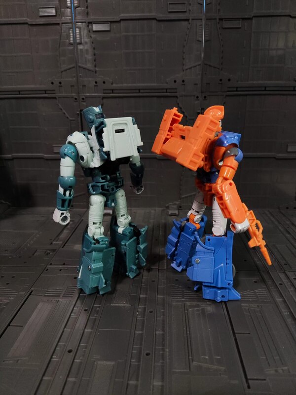 Image Of Transformers Legacy Evolution Erial & Dion War Dawn 2 Pack  (8 of 12)